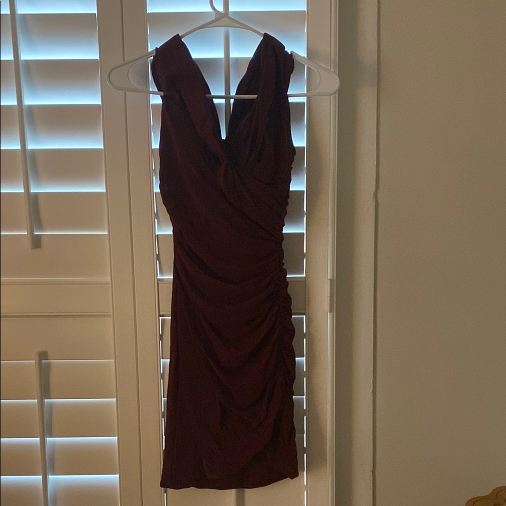 Elegant Burgundy Sleeveless Dress